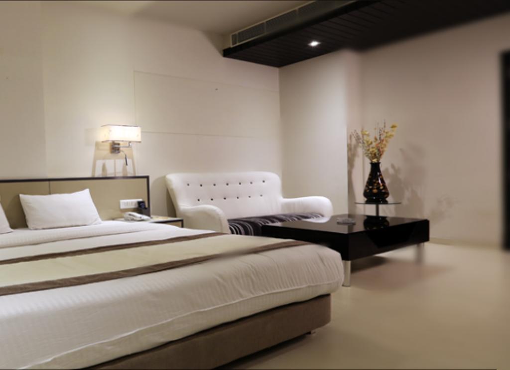 Amaya Bareilly Room photo